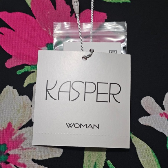 Kasper Woman Top Blouse 2X Black Floral Pink Pullover Crew Flutter Sleeves 0767 - Picture 8 of 13